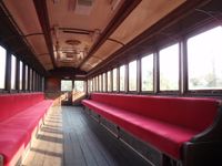 미술 스태프에 의해 롱 시트로 개조된 차내(촬영 종료 후 매달이는 철거·반환 완료)