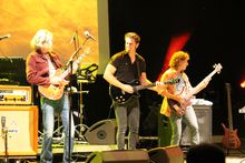 2014년 투어 서포트를 맡은 테드 레오나드(가운데)