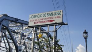 필리핀 최초의 강철 다리인 아얄라 다리