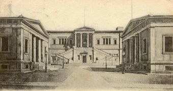 1900년 엽서 속 역사적인 파티시온 거리 캠퍼스