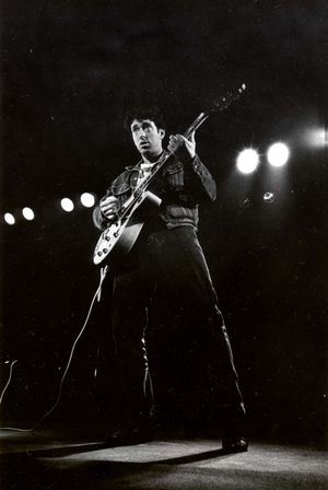 1980년대 후반 도쿄 공연 중의 조너선 리치먼