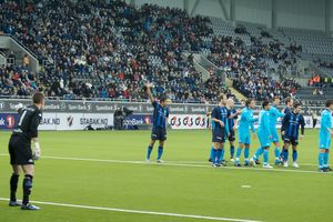 2009 수퍼파이널, 경기장에서 열린 첫 번째 공식 경기