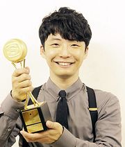 이 노래를 부른 호시노 겐