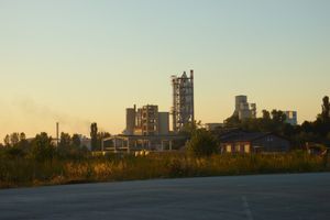 루카바츠 시멘트 공장