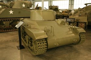 2023년 미국 조지아주 포트 베닝(현재 포트 무어)에 있는 미국 육군 기갑 & 기병 컬렉션에서 포신 구멍이 막힌 M22 로커스트