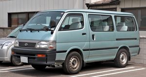 토요타 하이에이스(왜건 커스텀 중기형) 정측면