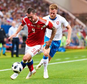 칼라스(오른쪽)가 2018년 체코에서 뛰는 모습