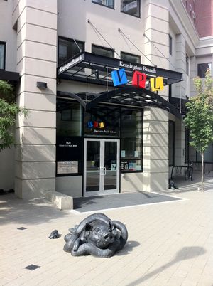 켄싱턴 분관 입구. 켄싱턴은 VPL의 21개 분관 중 하나이다.