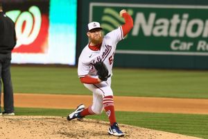 2022년 4월 뉴욕 메츠를 상대로 투구하는 둘리틀