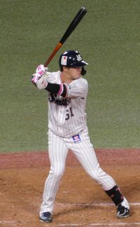 타석에서의 하마다(2022년 8월 12일, 메이지 진구 야구장에서)