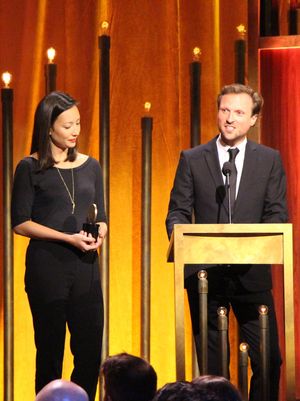 제74회 피바디상에서 조안나 나타세가라와 올랜도 폰 아이젠디엘