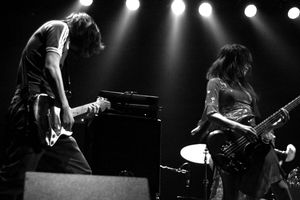 2005년 5월, 스웨덴 스톡홀름에서의 Mono