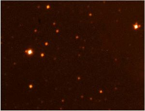 발견 101주년을 기념해 테라모 천문대에서 관측한 인테람니아로, 3시간 동안 인테람니아가 움직이는 모습이 담겨 있다.