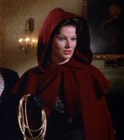 크리스틴 벨포드가 ABC TV 시리즈 원더우먼 에피소드 1에서 남작 부인으로 출연: "원더우먼, 폰 귄터 남작 부인을 만나다"(1976).