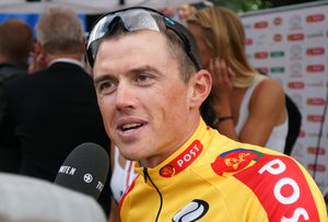  2011년 Danmark Rundt에서 우승한 후의 사이먼 게런스 (Team Sky)
