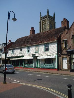 이스트그린스테드의 건물과 상점들