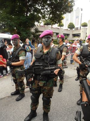 MG4KE는 말레이시아 해군 파스칼 특공대가 제57회 말레이시아 국경일 퍼레이드에서 사용하고 있다.