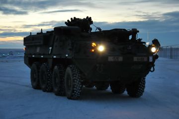 2015년 11월 3일, 알래스카 데드호스에서 작전 Arctic Pegasus 동안 제1 스트라이커 여단 전투단, 3-21 보병 연대, 브라보 중대 소속 미 육군 알래스카 스트라이커.