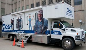 탄광부 폐질환 위험에 있는 탄광부들을 선별하는 데 사용되는 이동식 진료소