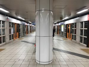 도자이 선 승강장