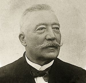 아우구스트 큔츠만 담