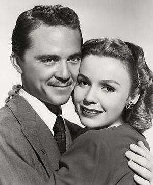 Behind Green Lights(1946)에 출연한 앤더슨과 찰스 러셀)