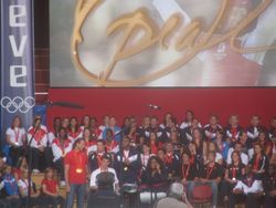 2008년 9월 3일, 2008년 9월 8일 시즌 개막 오프라 윈프리 쇼 녹화에 참여한 (왼쪽부터) 제이슨 레잭, 개릿 웨버게일, 컬린 존스, 그리고 마이클 펠프스.