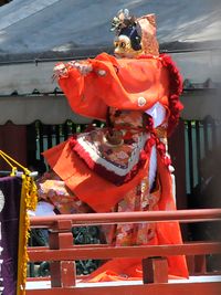 일본에서 란릉왕 (蘭陵王)의 가면 무용 공연.