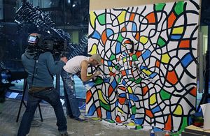 브뤼셀 자연사 박물관에서의 Flesh and Acrylic 라이브 공연