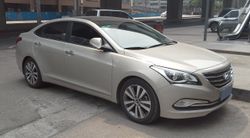 현대 미스트라 정측면