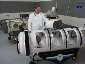 100% 고압 산소 치료