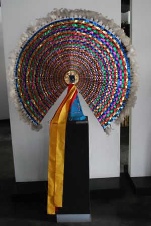 과구아스 춤을 위한 머리 장식