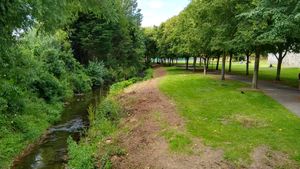 소드 타운 공원, 왼쪽의 워드 강과 함께