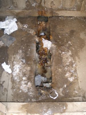 몽골의 지저분한 구덩이식 변소는 사람들이 노상 배변을 선택하게 만든다