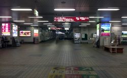 가와라마치역 개찰 내부 (2014년 8월)