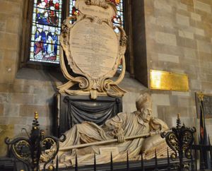 크로이든 민스터의 묘