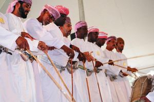 2005년 스미소니언 민속 축제 개막식에서 알-마지드 앙상블