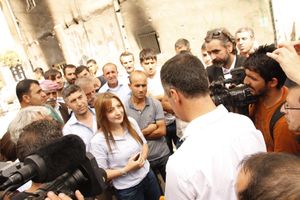 레이라 임레트 전 지즈레 시장과 독일 정치인 젬 외즈데미르, 2015년 9월 15일