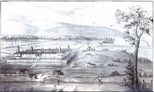 매리에타의 캠퍼스 마르티우스 요새, 나무 오른쪽에 원뿔형의 대형 토루가 보임