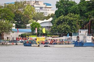 호수 보트 타는 곳