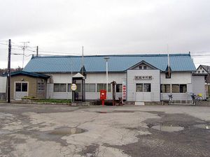 2005년 5월 개조 전의 데시오나카가와역 모습