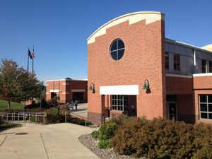 맥팔랜드 학생회관