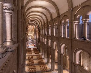 산티아고데콤포스텔라 대성당 중앙 신랑의 전체 모습