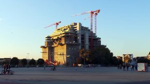 2021년 추가 건설 중인 하일리겐가이스트펠트 G-타워