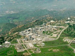 1990년 시미밸리의 산타 수자나 필드 연구소의 에너지 기술 엔지니어링 센터 항공 사진