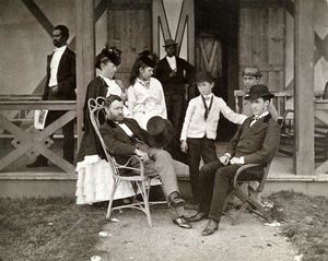 율리시스 S. 그랜트 대통령과 줄리아 덴트 영부인, 그리고 그들의 네 자녀: 제시, 율리시스 주니어, 넬리, 그리고 프레데릭, 1870년 뉴저지 롱 브랜치에 있는 그들의 별장 앞에서