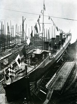 1911년 나가사키 조선소에서의 야마카제.