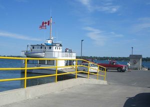 캐나다 온타리오주 울프 아일랜드에서 미국 뉴욕주 케이프 빈센트로 출발하는 페리