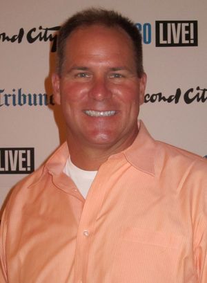 루 맨프레디니는 에이스의 "친절한 하드웨어맨"이자 미디어 대변인으로 활동하고 있다.