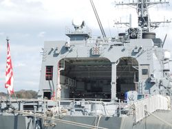 헬리콥터 격납고